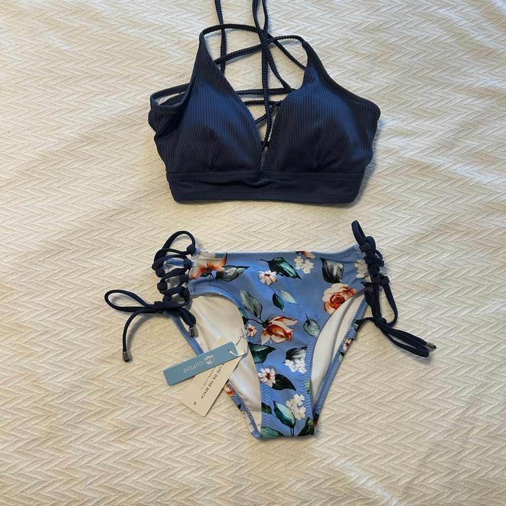 🆕Cupshe Floral Bikini Set with Strappy Top